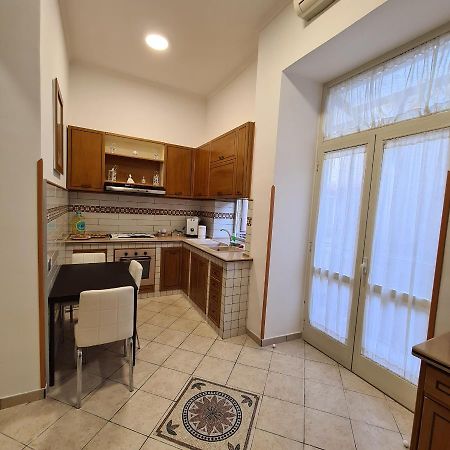 ナポリCasa Mia Al Plebiscitoアパートメント エクステリア 写真